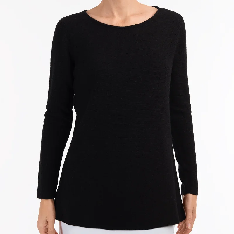 Round Neck Pullover in Black